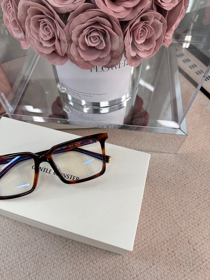 China Replica Miumiu Sunglasses 43usd Only