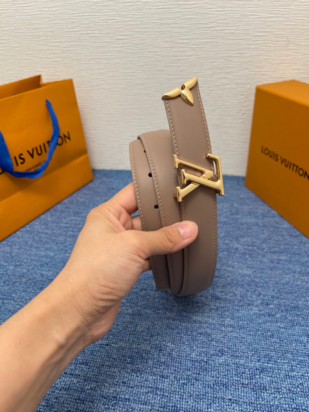 China Replica LV Belts 42usd Only