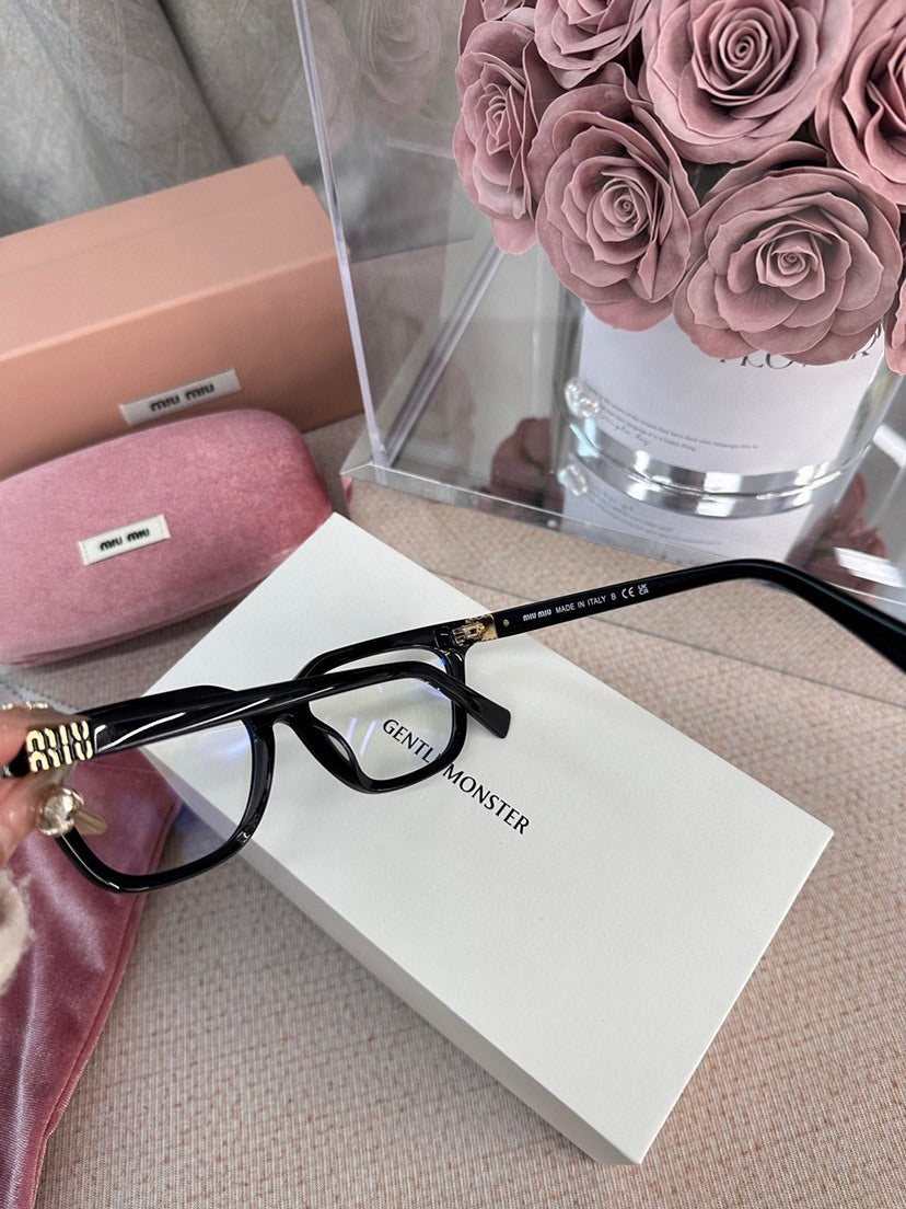 China Replica Miumiu Sunglasses 43usd Only