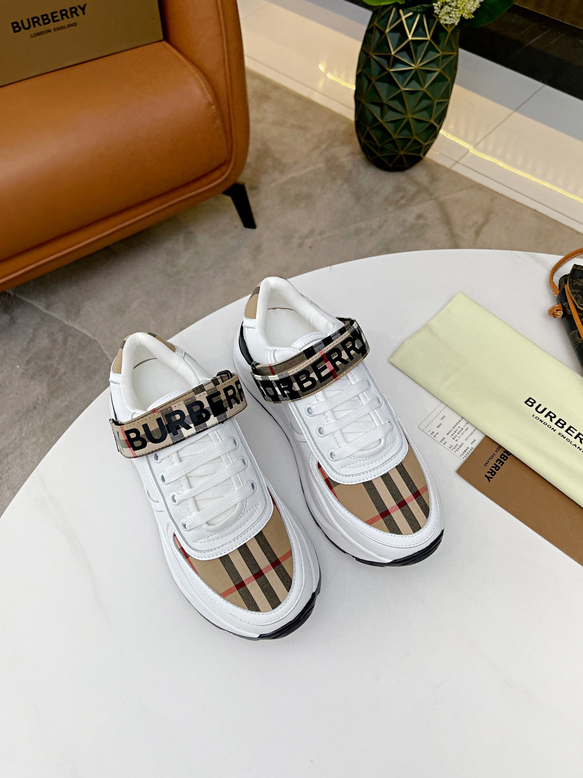 China Replica Burberry Women Shoes 98usd Only