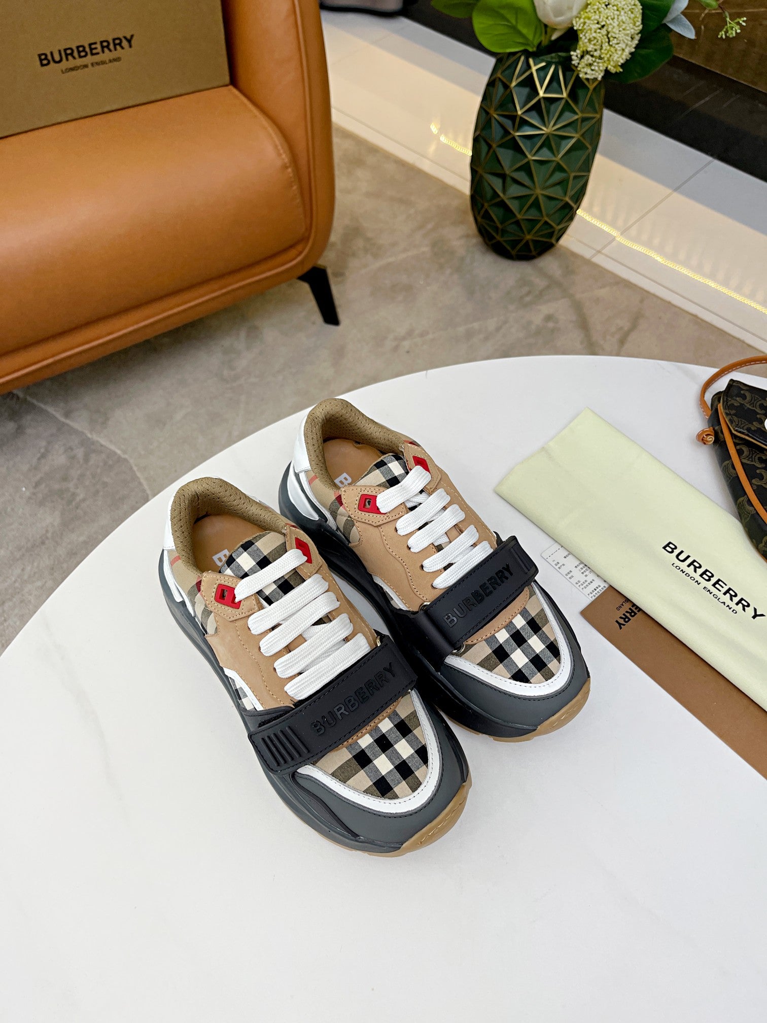 China Replica Burberry Women Shoes 98usd Only