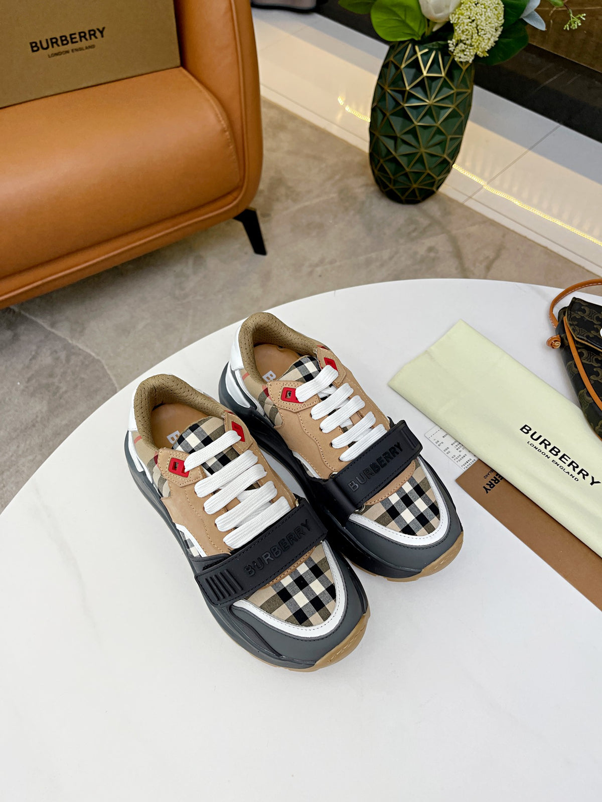 China Replica Burberry Women Shoes 98usd Only