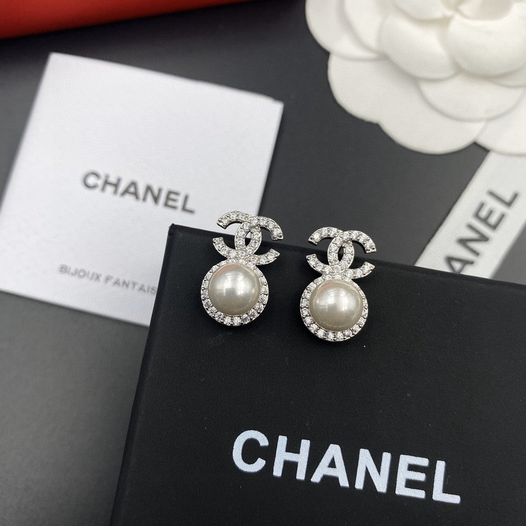 China Replica Chanel Earrings 20usd Only