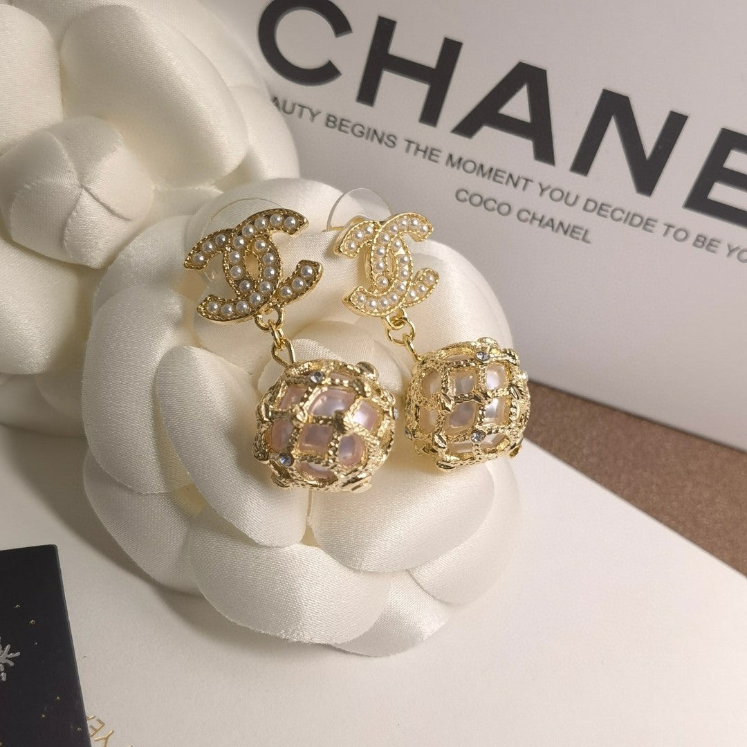 China Replica Chanel Earrings 20usd Only