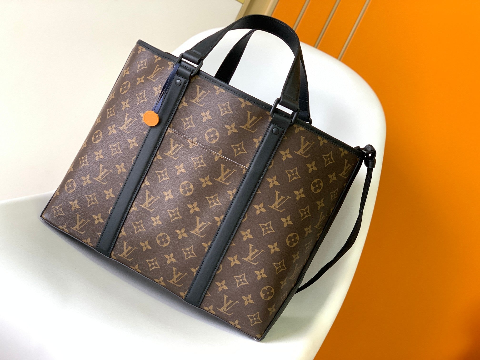 China Replica LV Handbags 144usd Only