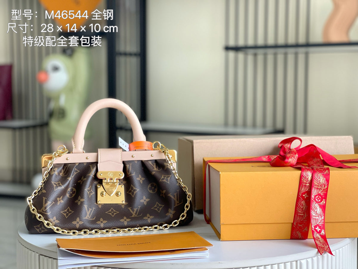 China Replica LV Handbags 315usd Only