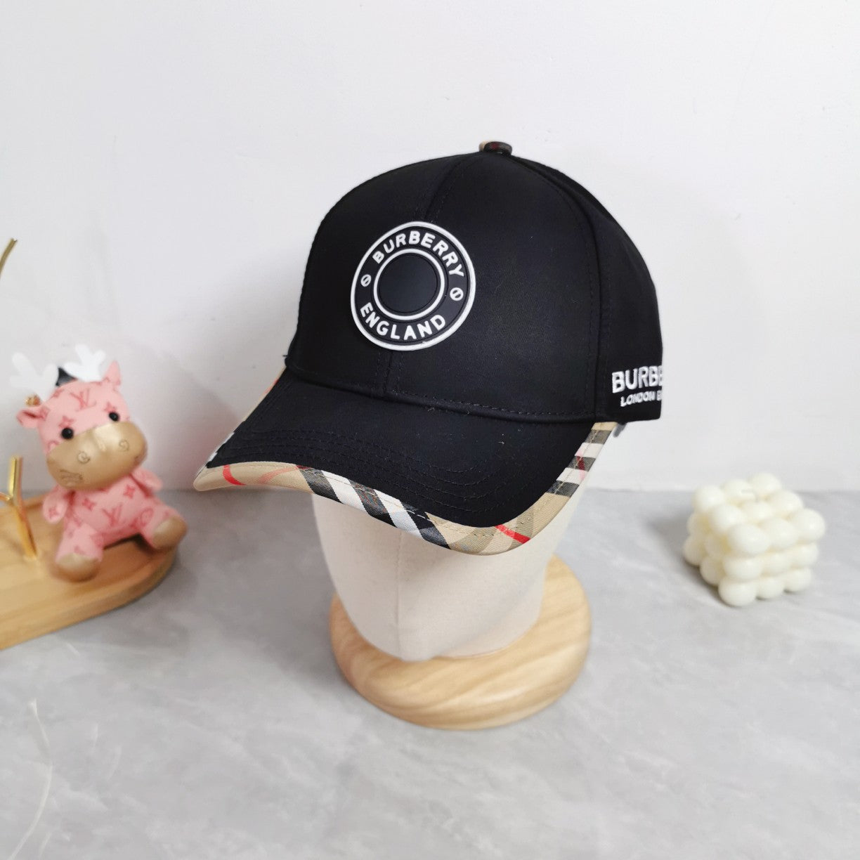 China Replica Burberry Hats 19usd Only