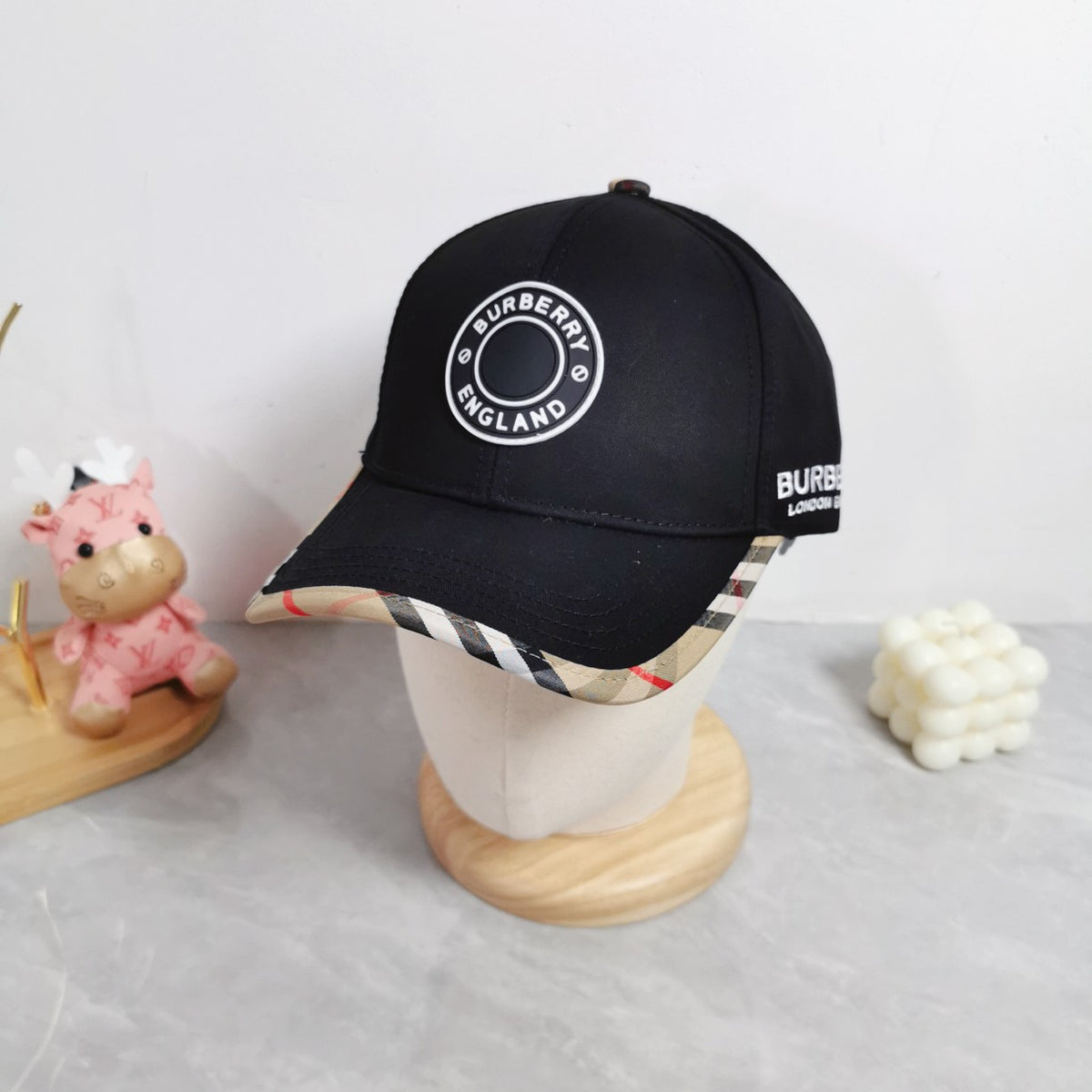 China Replica Burberry Hats 19usd Only