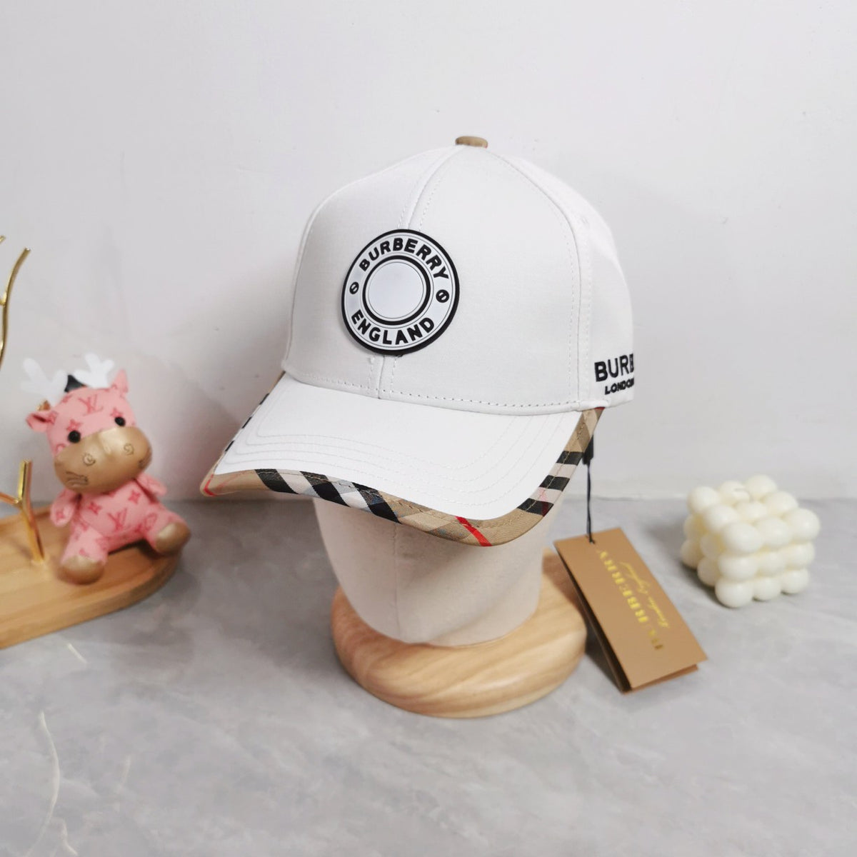 China Replica Burberry Hats 19usd Only