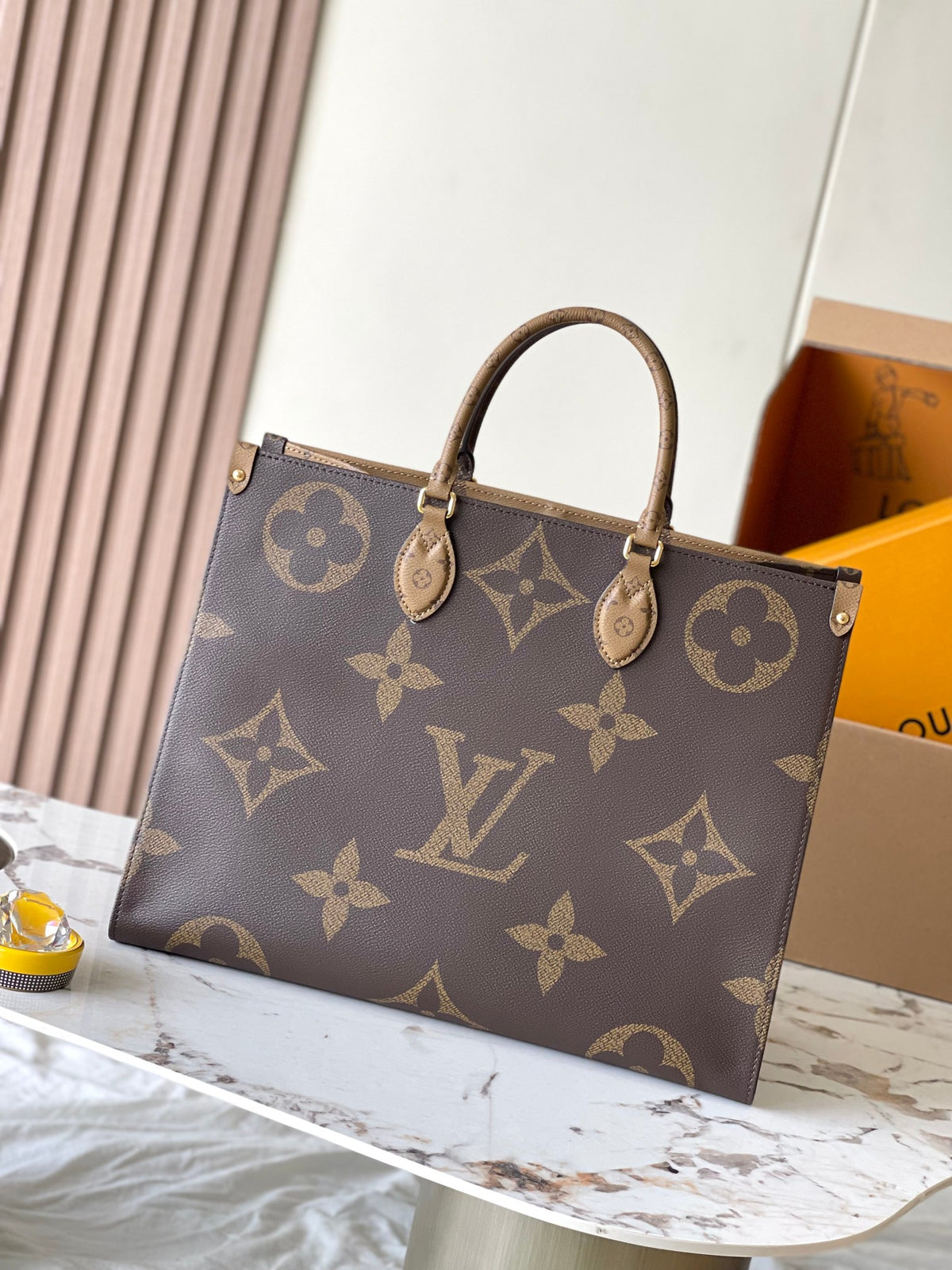 China Replica LV Handbags 228usd Only