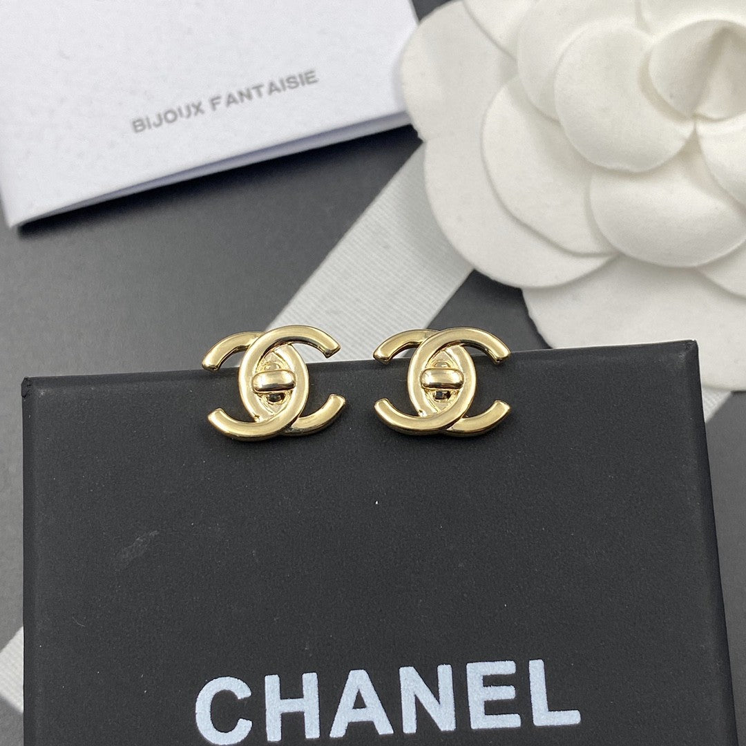 China Replica Chanel Earrings 18usd Only