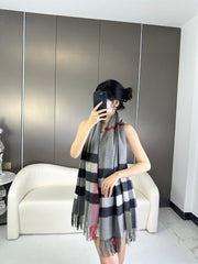 China Replica Burberry Scarf 44usd Only