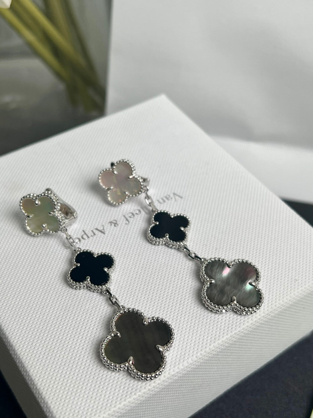 China Replica Van Cleef Arpels Earrings 110usd Only