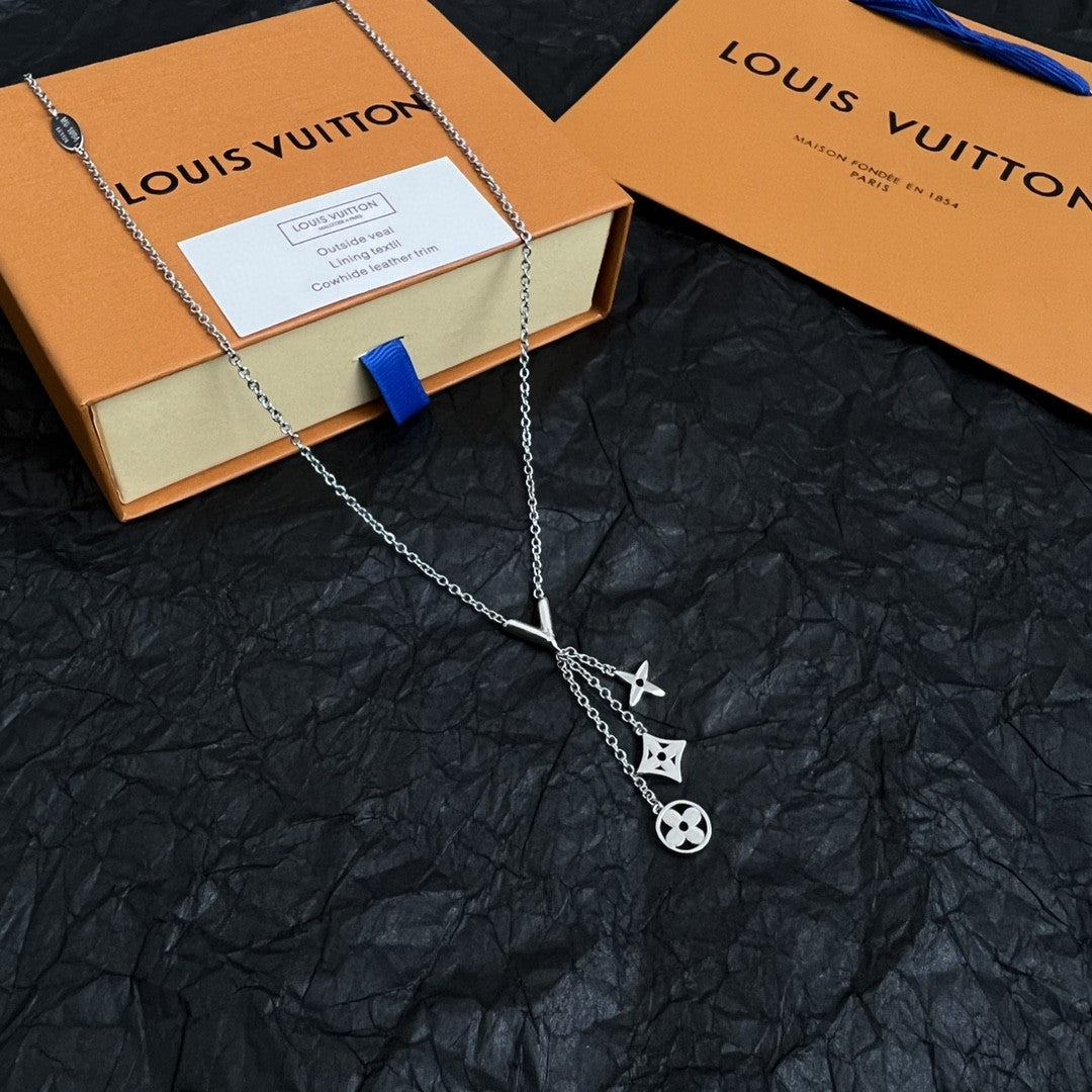 China Replica LV Necklaces 33usd Only