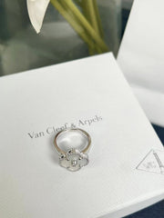 China Replica Van Cleef Arpels Rings 50usd Only