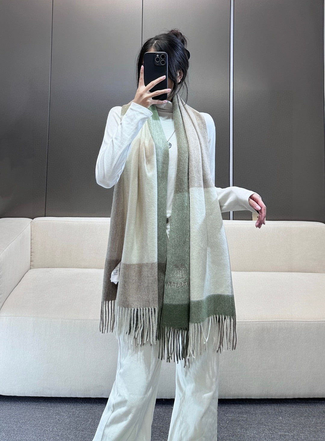 China Replica Burberry Scarf 56usd Only