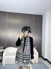 China Replica Burberry Scarf 44usd Only
