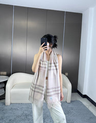 China Replica Burberry Scarf 44usd Only