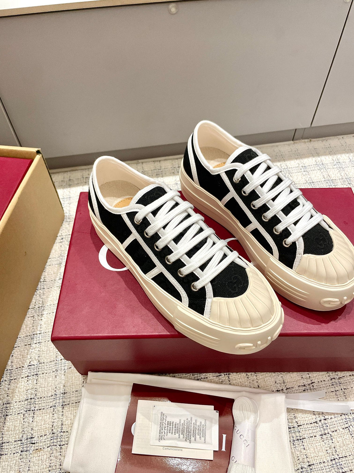 China Replica Gucci Women Shoes 84usd Only