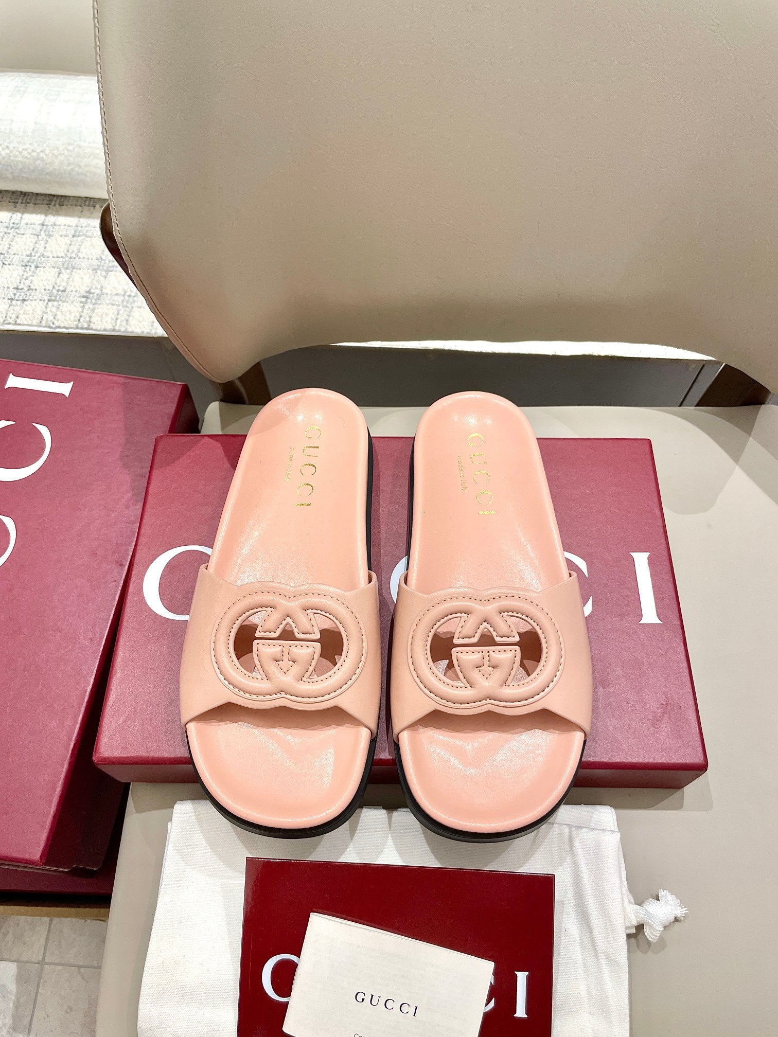 China Replica Gucci Women Shoes 84usd Only