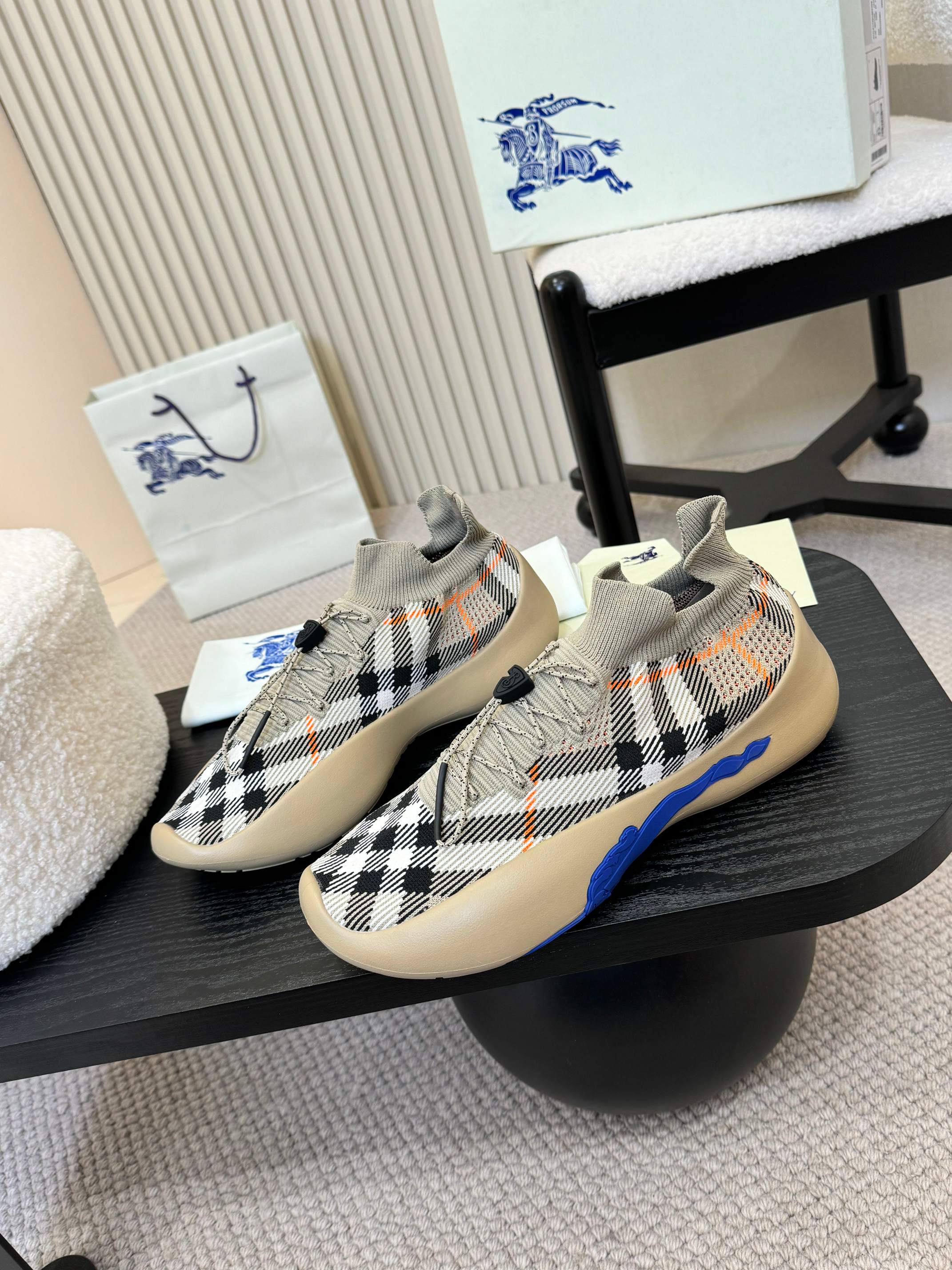 China Replica Burberry Women Shoes 108usd Only