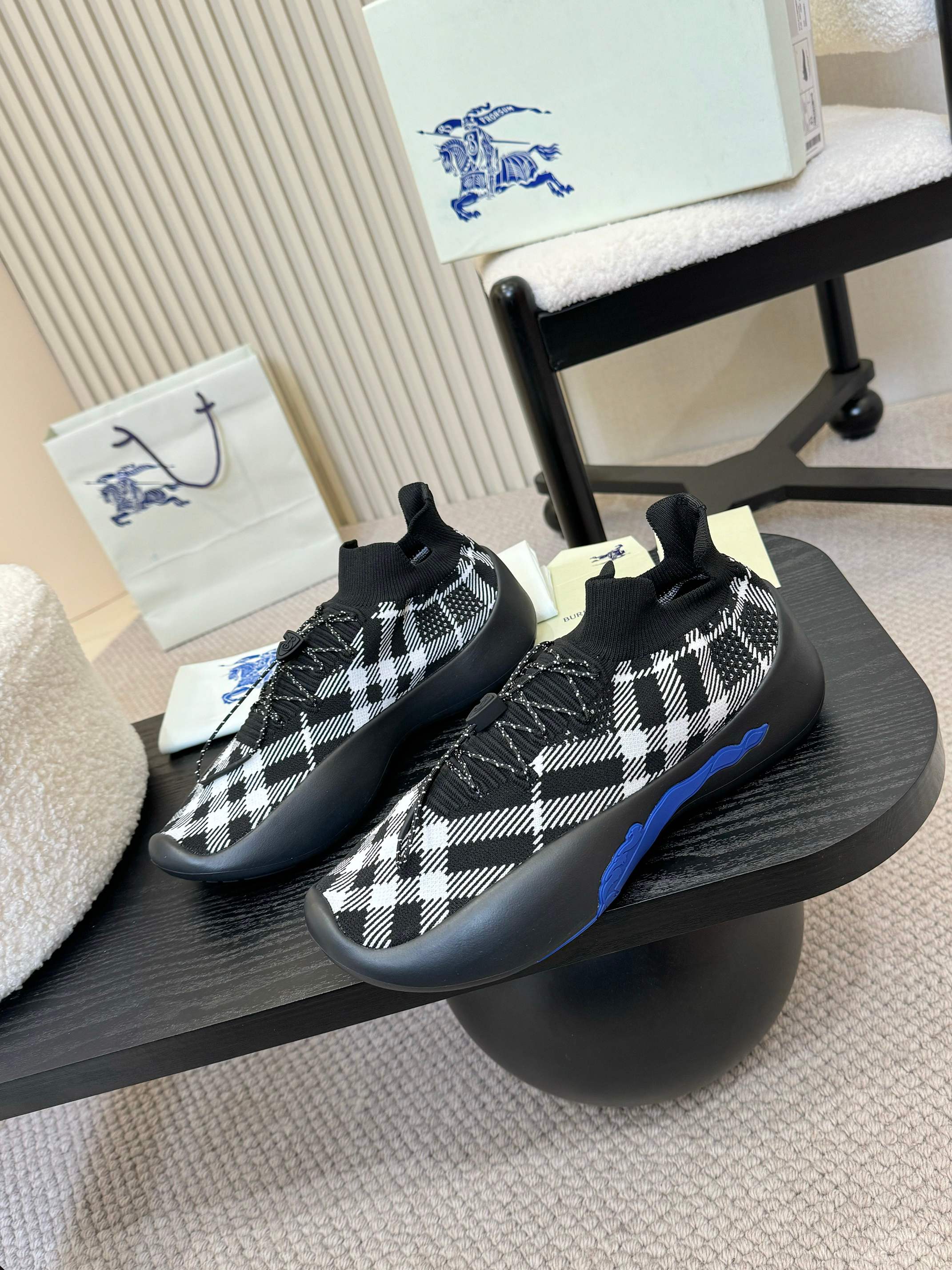 China Replica Burberry Women Shoes 108usd Only