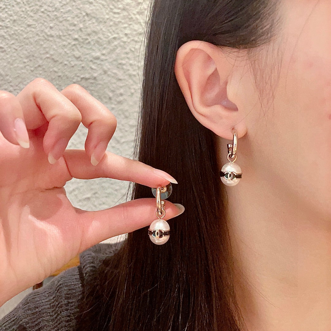 China Replica Chanel Earrings 40usd Only
