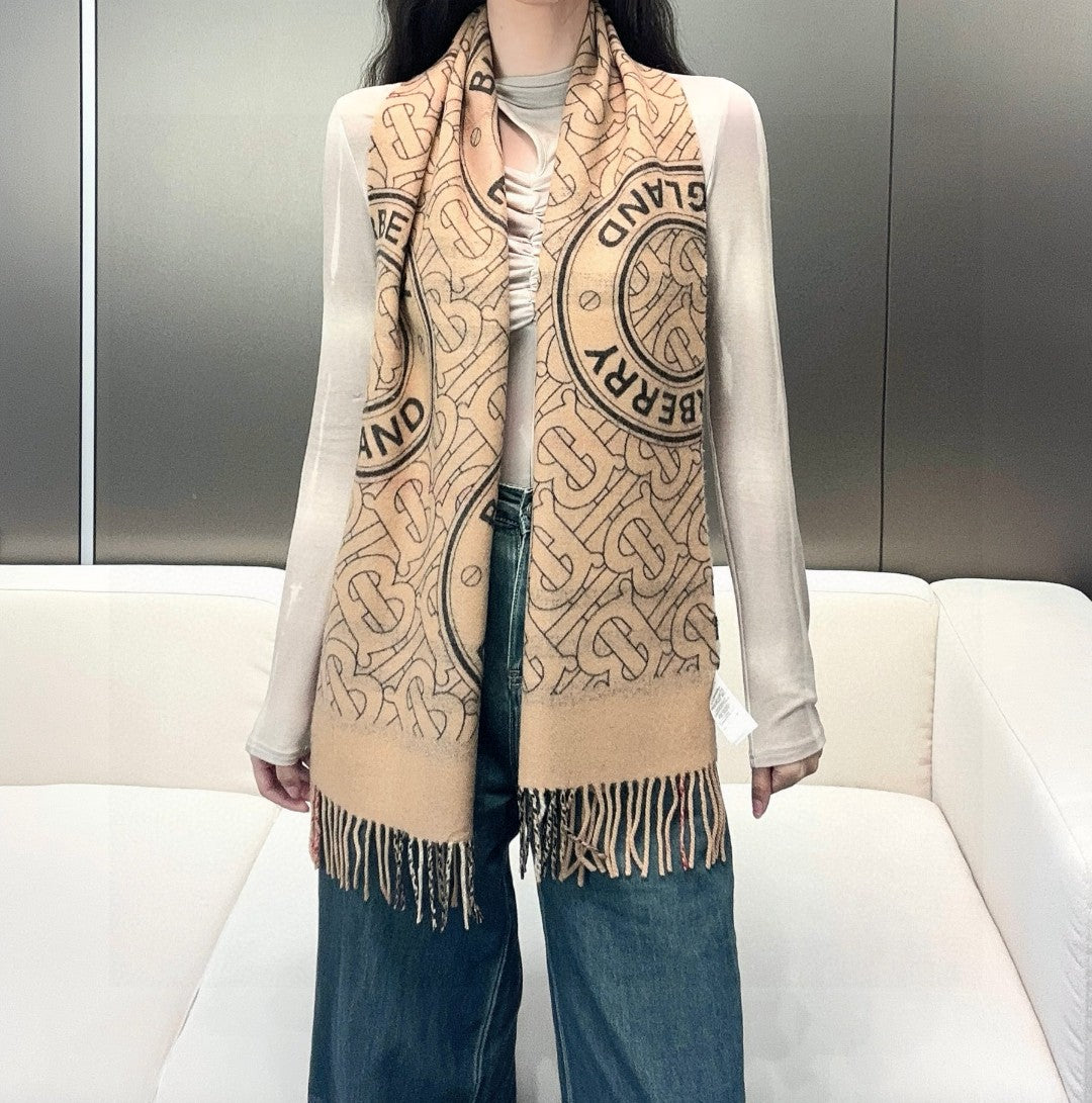 China Replica Burberry Scarf 38usd Only