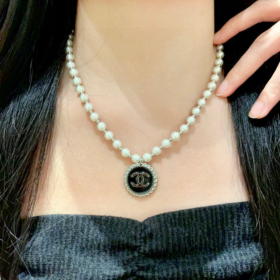 China Replica Chanel Necklaces 48usd Only