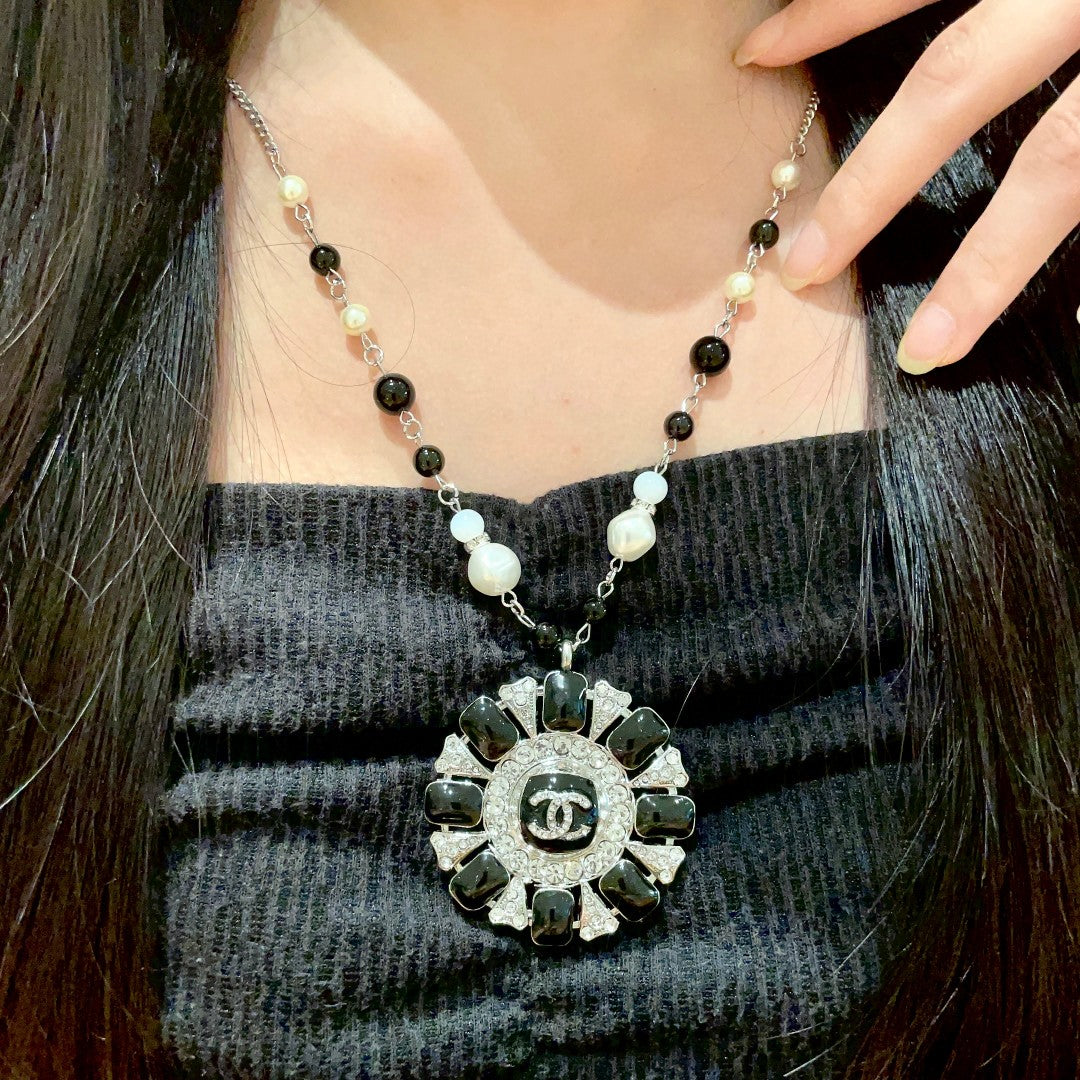 China Replica Chanel Necklaces 45usd Only