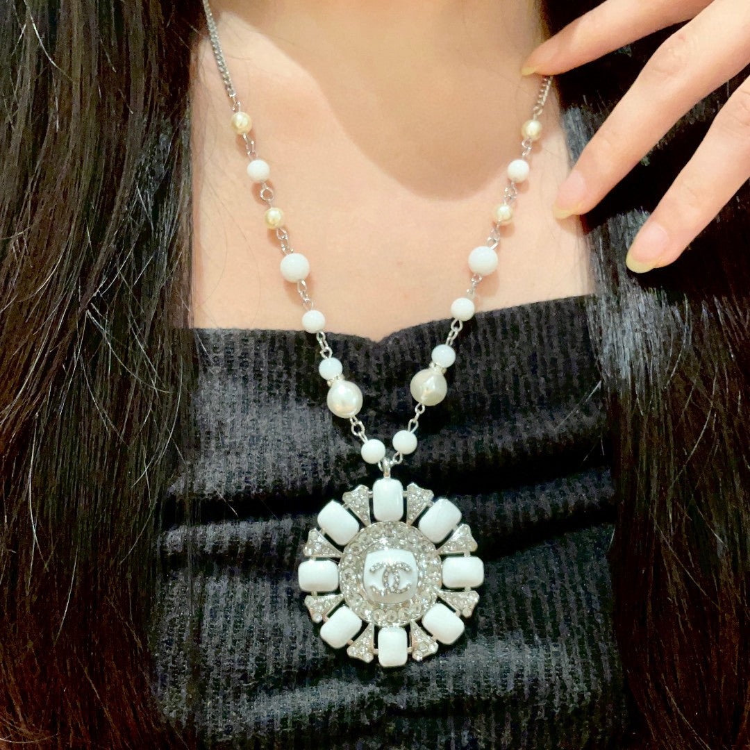 China Replica Chanel Necklaces 45usd Only