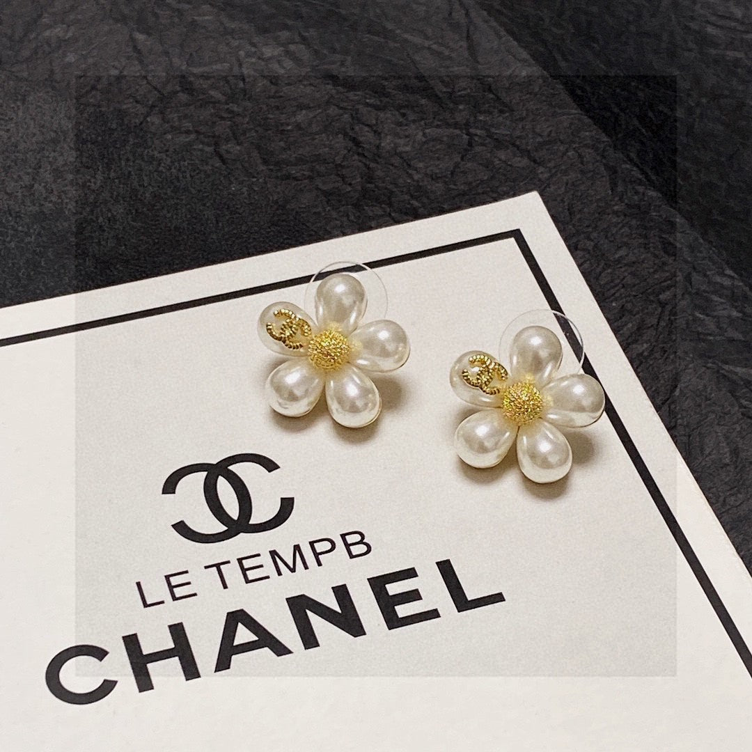 China Replica Chanel Earrings 25usd Only