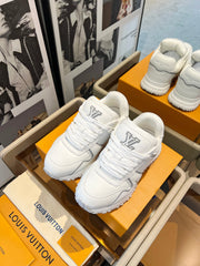 China Replica LV Women Shoes 126usd Only