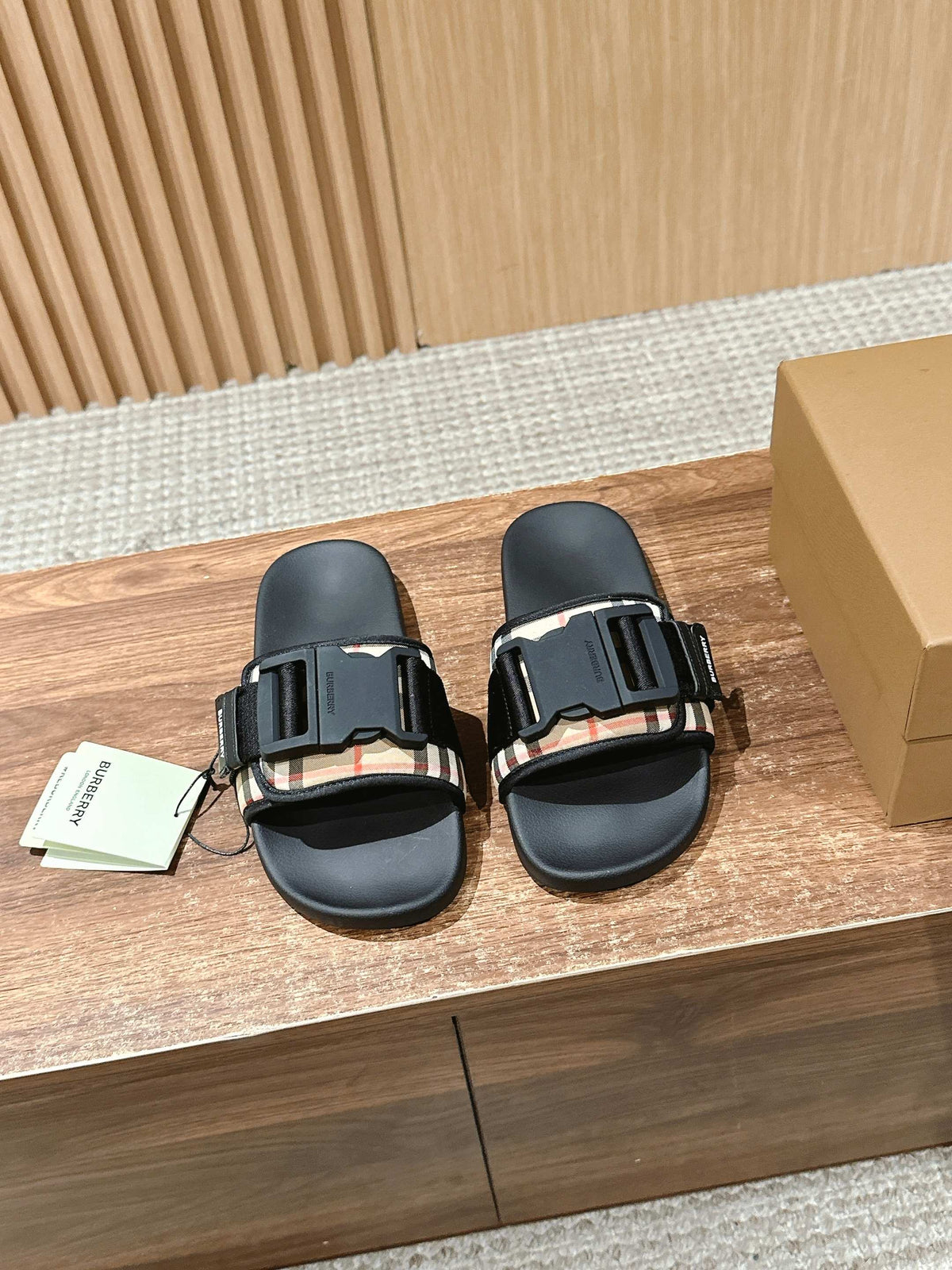 China Replica Burberry Women Shoes 80usd Only