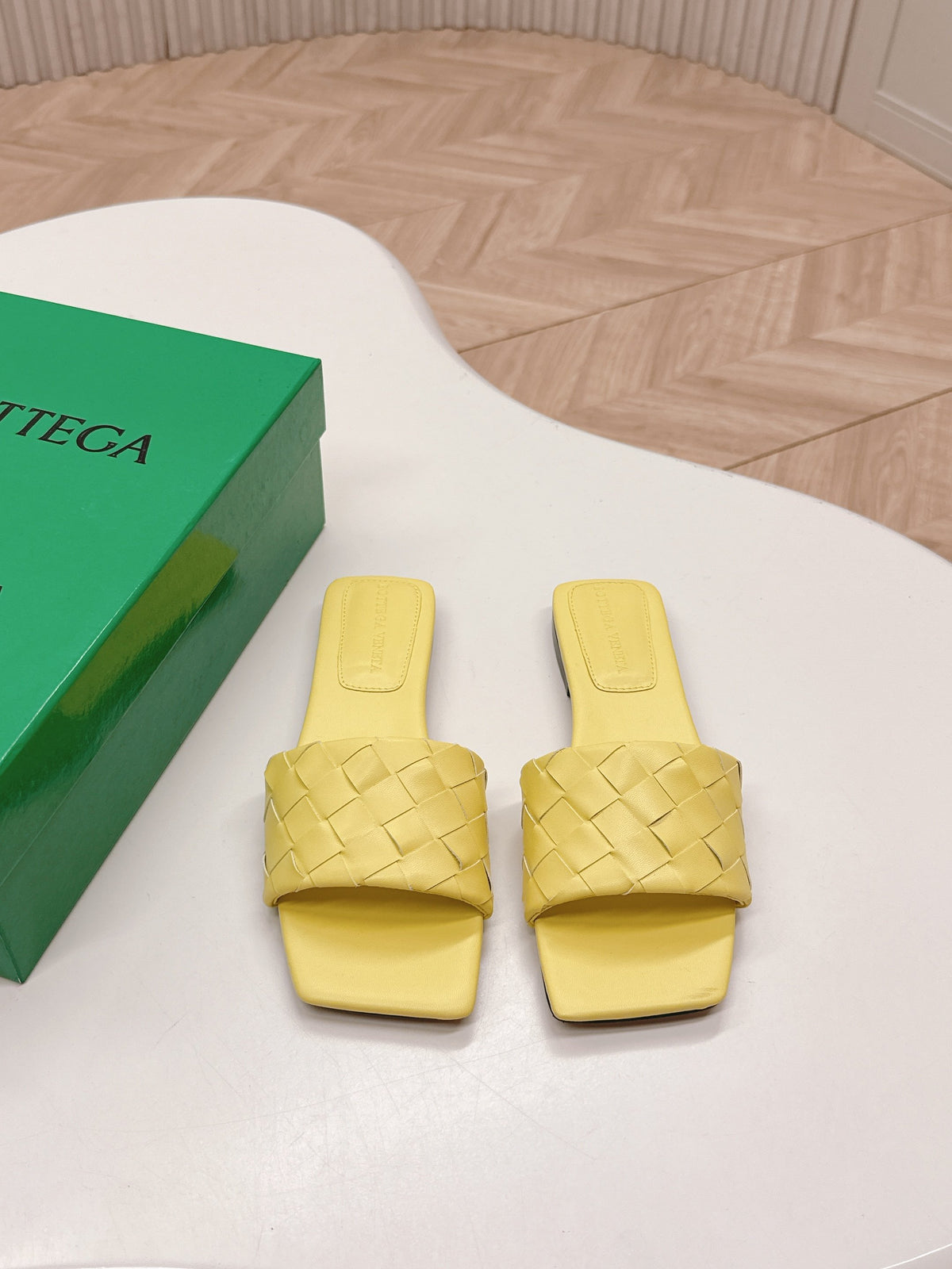 China Replica Bottega Veneta Women Shoes 108usd Only