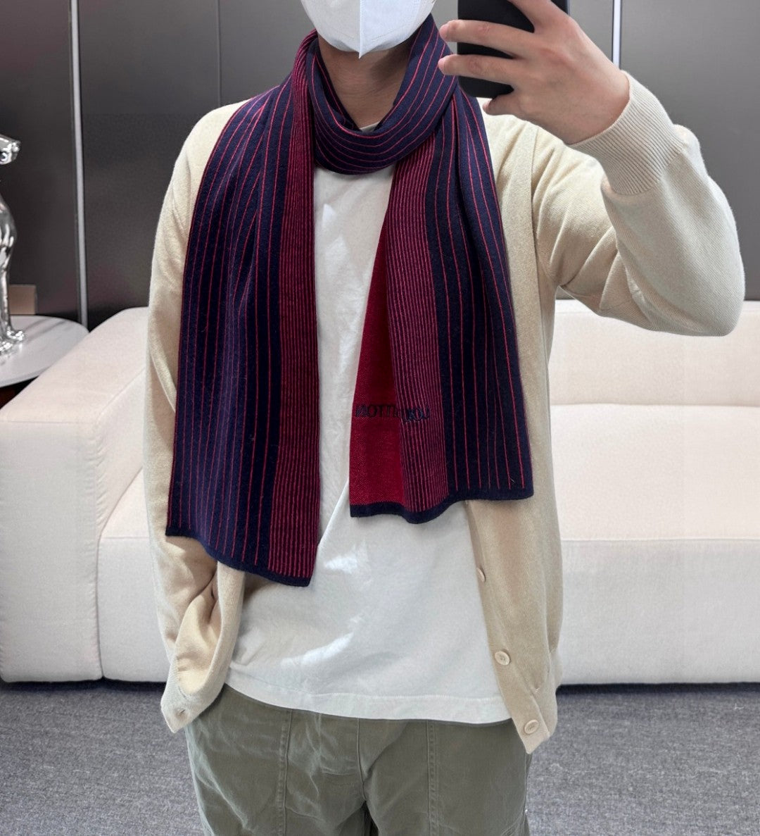China Replica LV Scarf 44usd Only