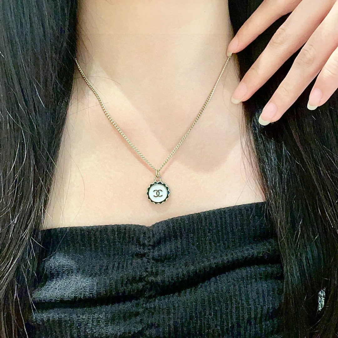 China Replica Chanel Necklaces 42usd Only