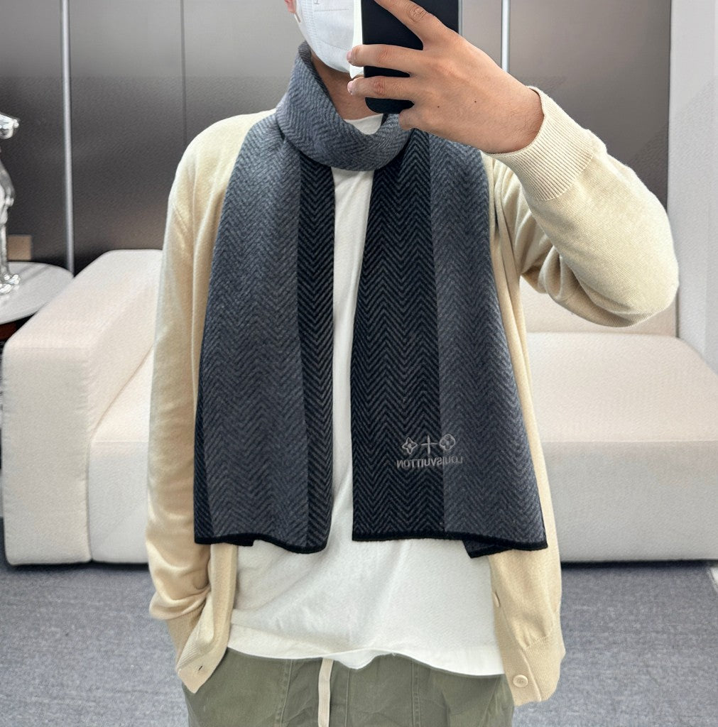 China Replica LV Scarf 52usd Only