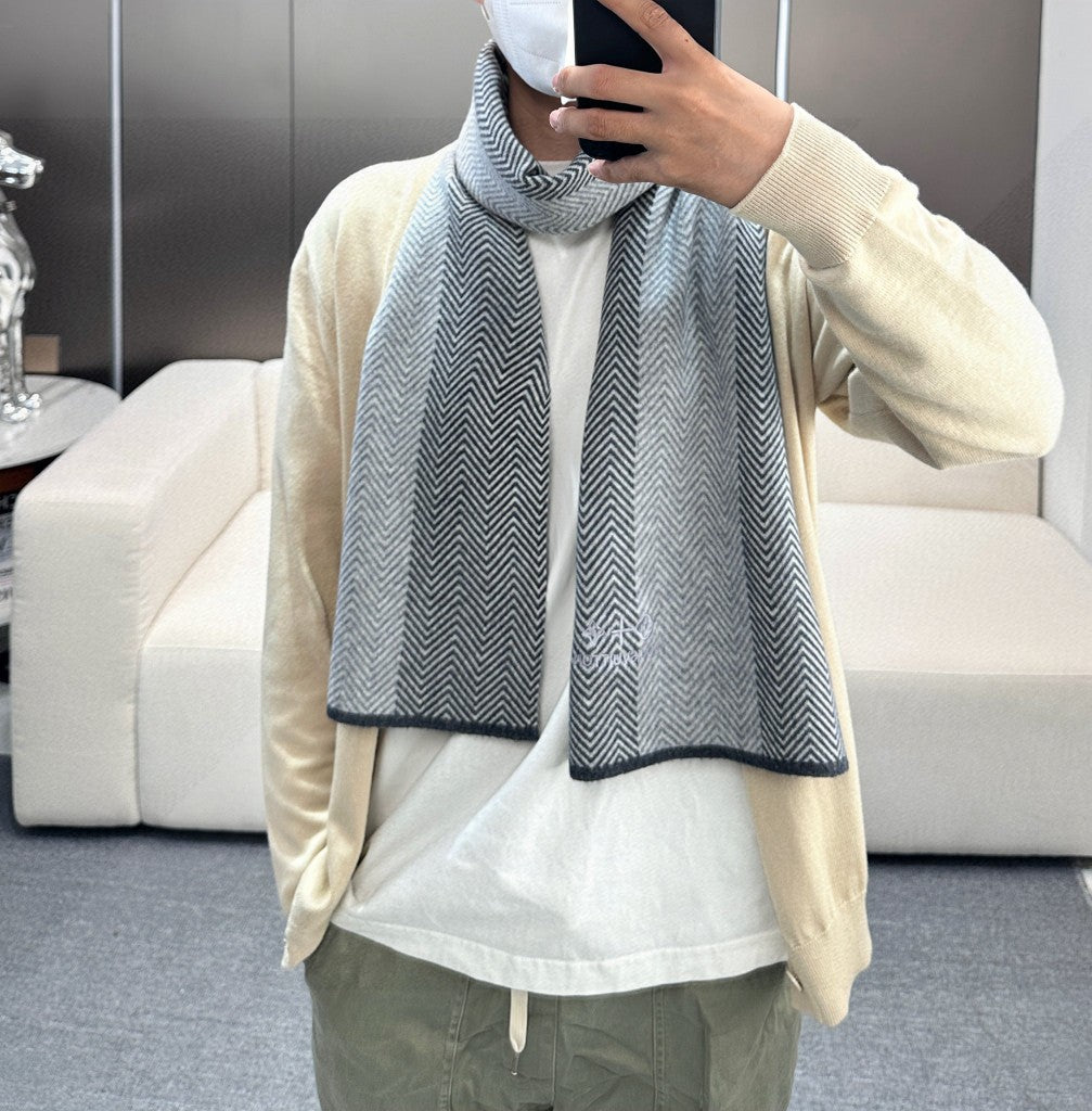 China Replica LV Scarf 52usd Only