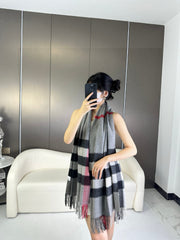 China Replica Burberry Scarf 42usd Only