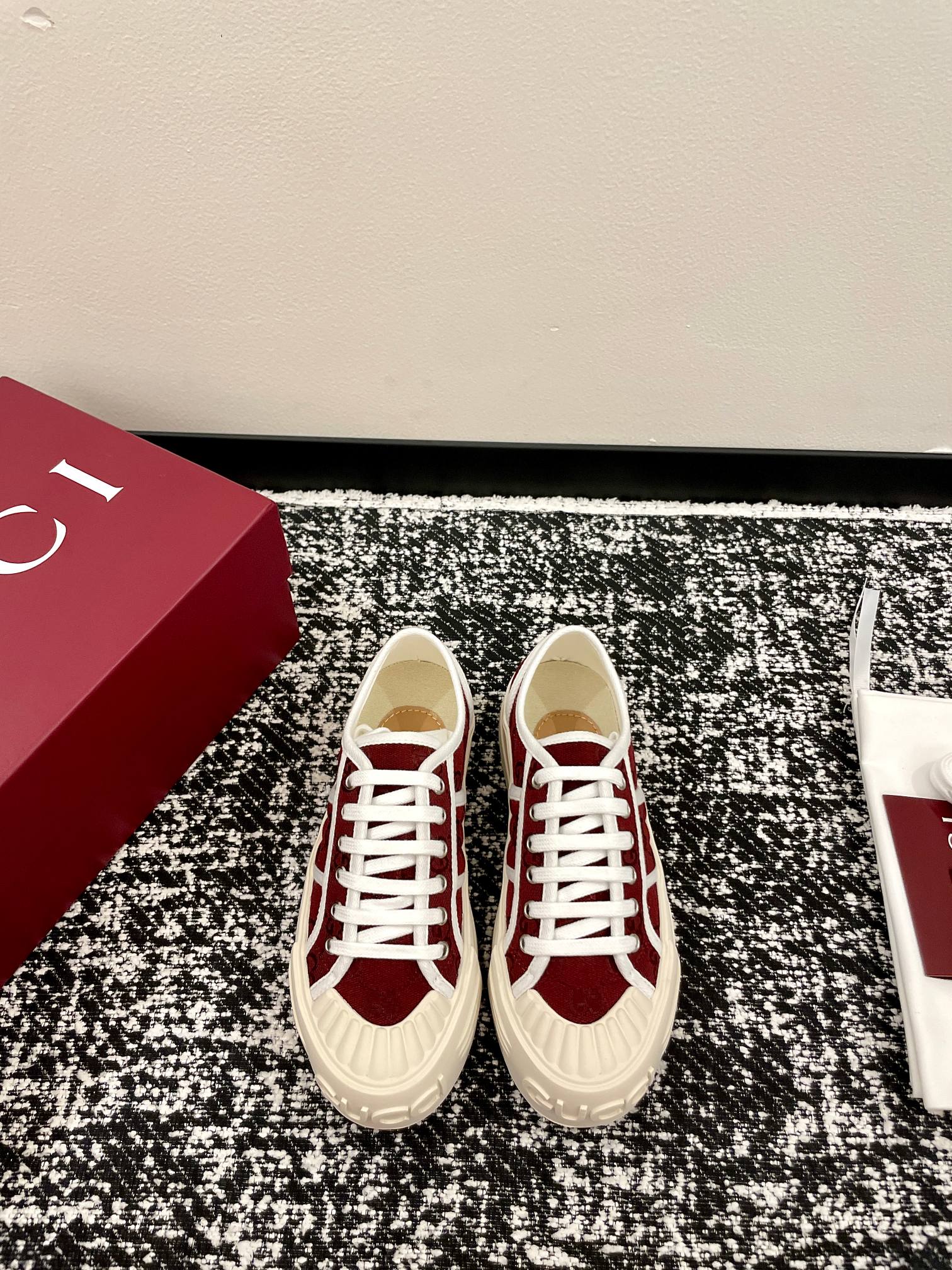 China Replica Gucci Women Shoes 84usd Only