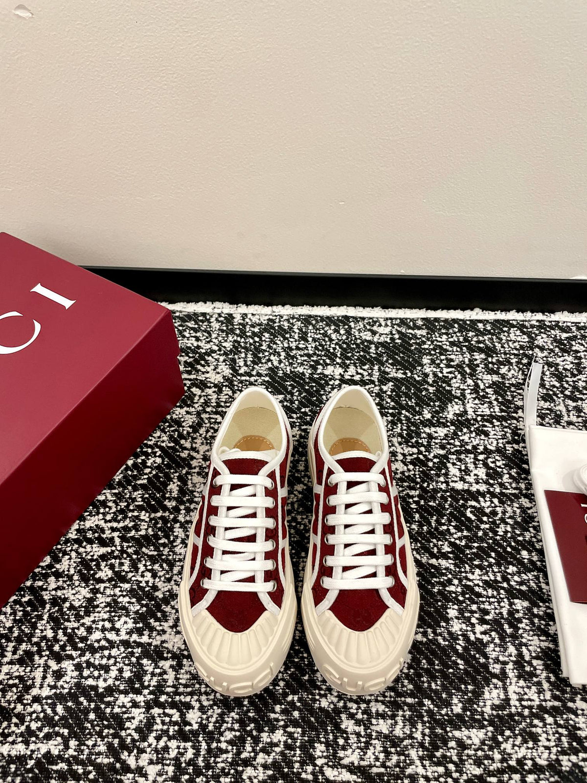 China Replica Gucci Women Shoes 84usd Only