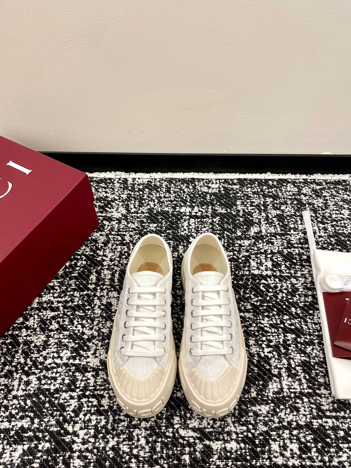 China Replica Gucci Women Shoes 84usd Only