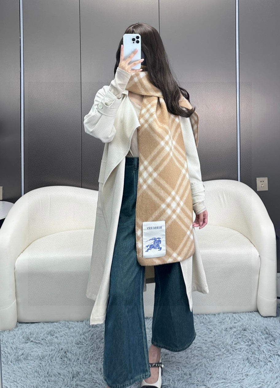 China Replica Burberry Scarf 54usd Only
