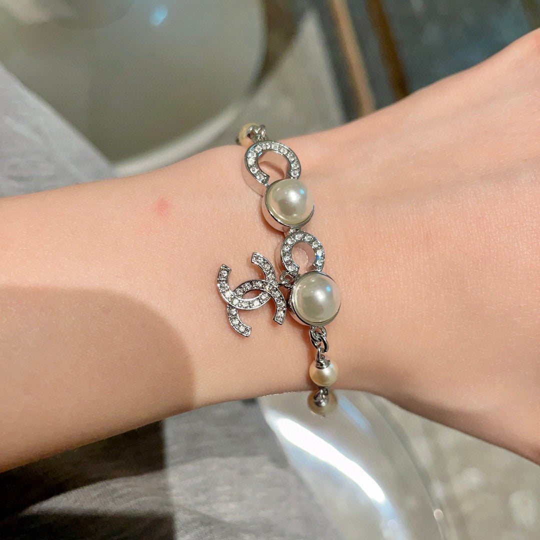 China Replica Chanel Bracelets 38usd Only