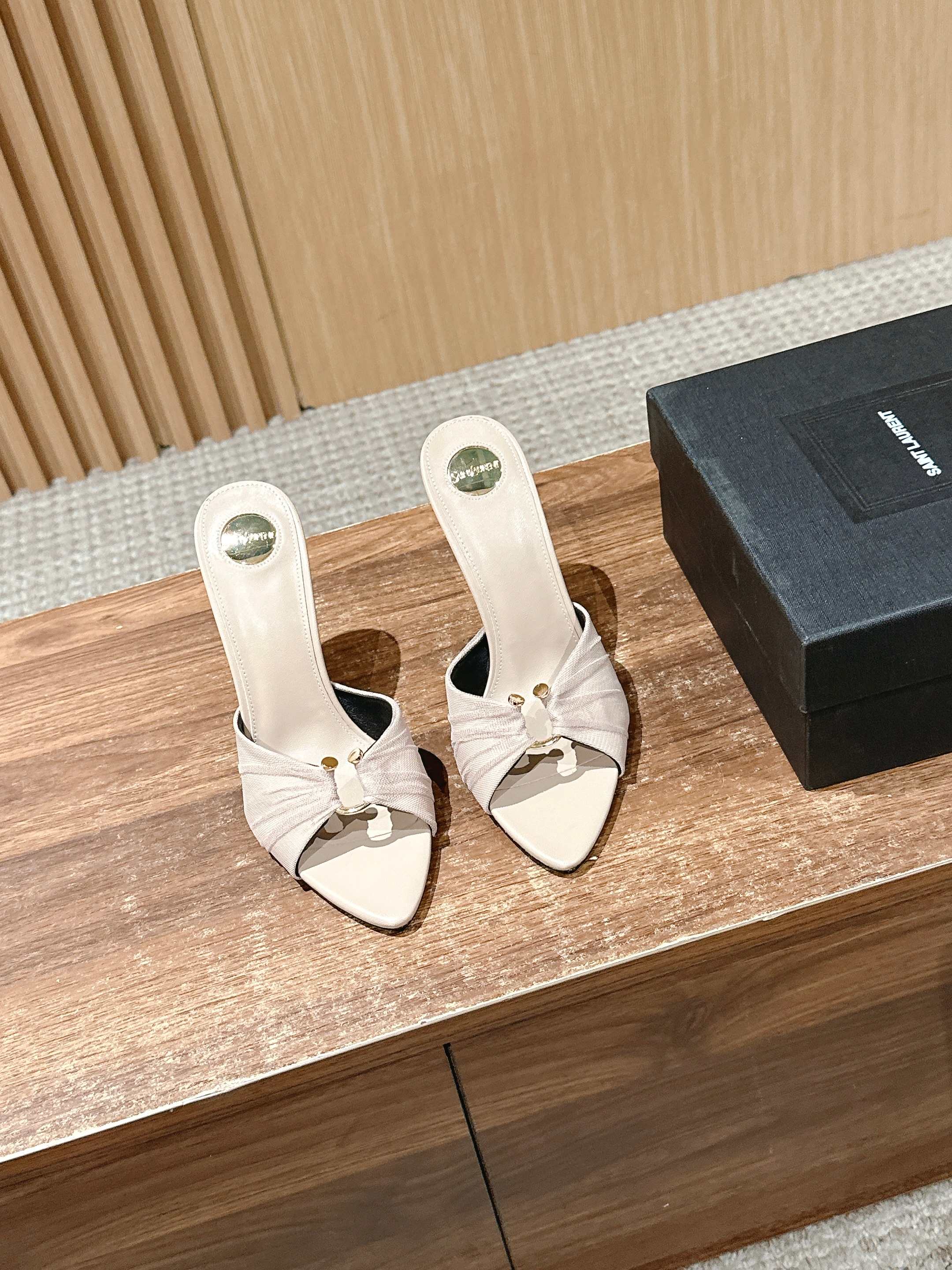 China Replica YSL Women Shoes 108usd Only