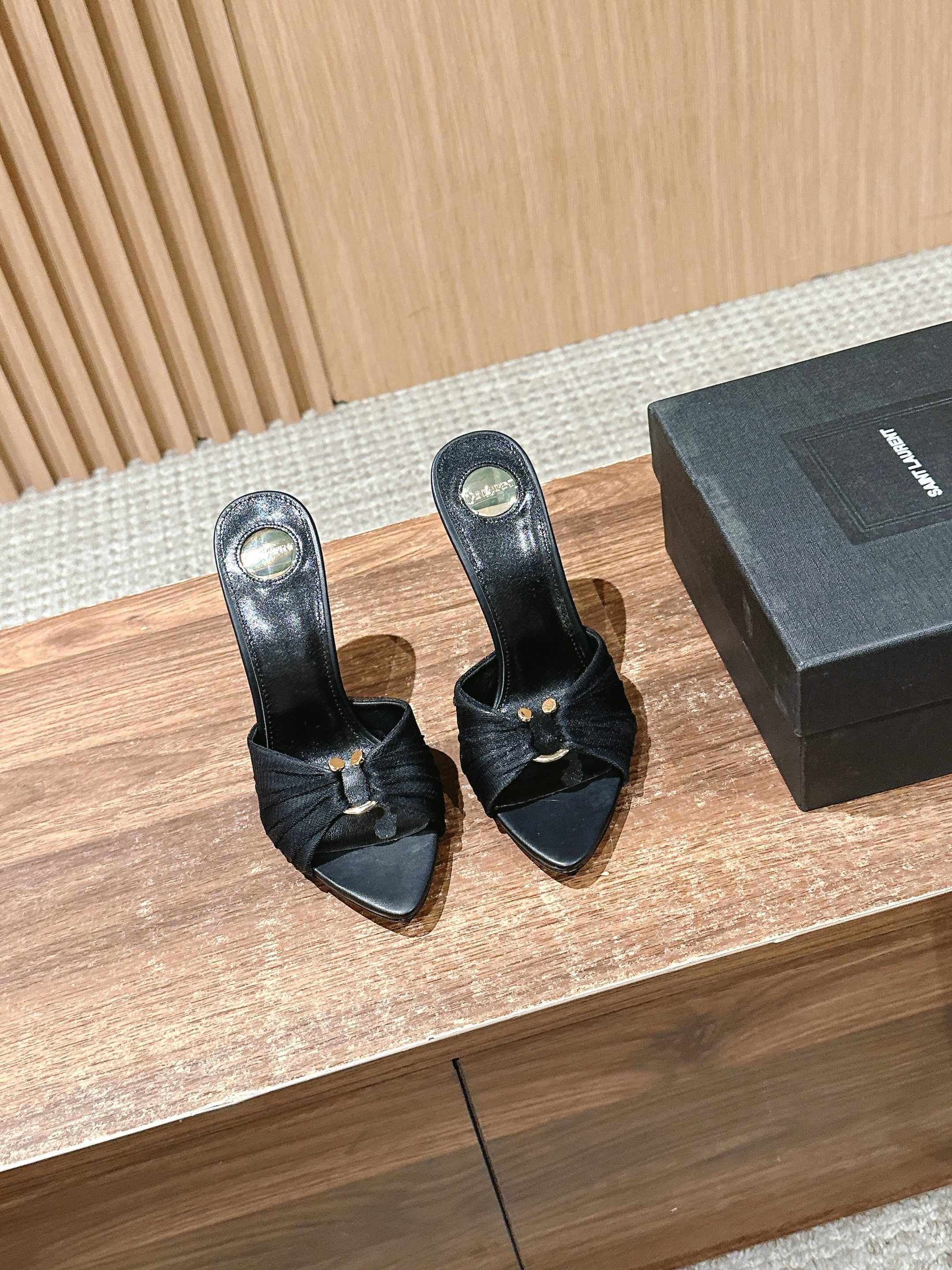 China Replica YSL Women Shoes 108usd Only