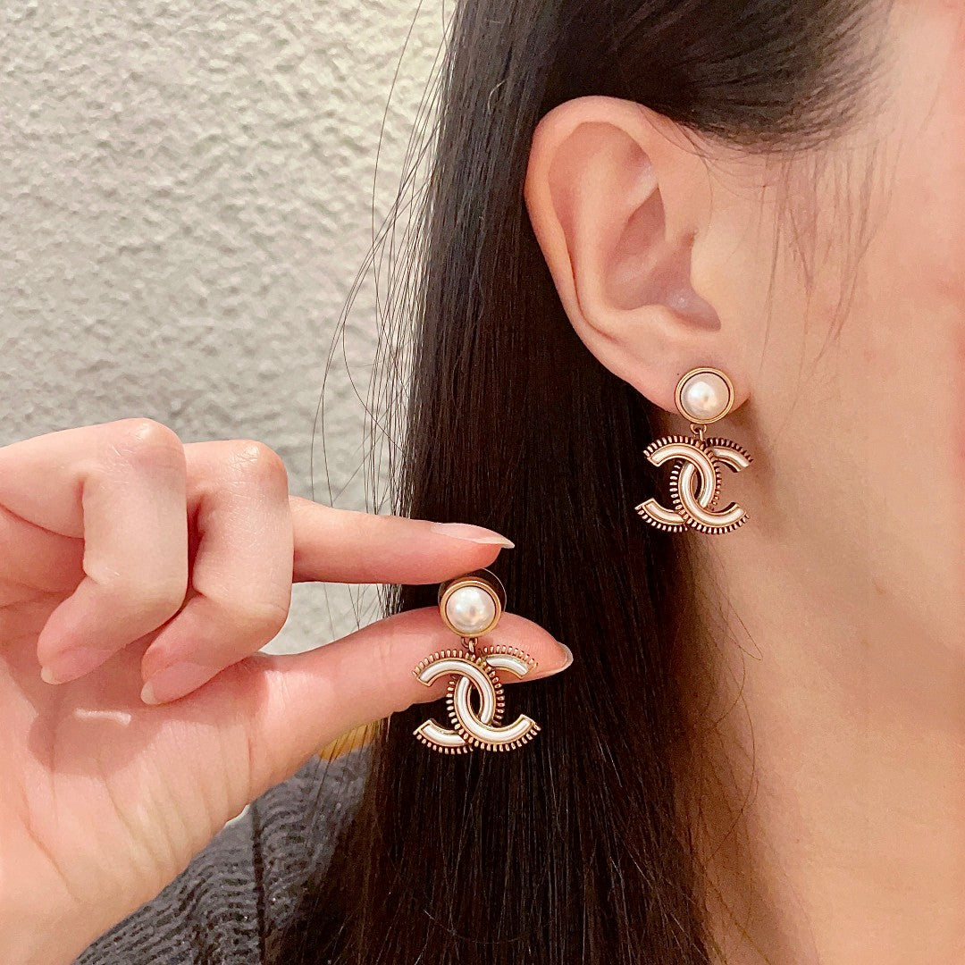 China Replica Chanel Earrings 40usd Only