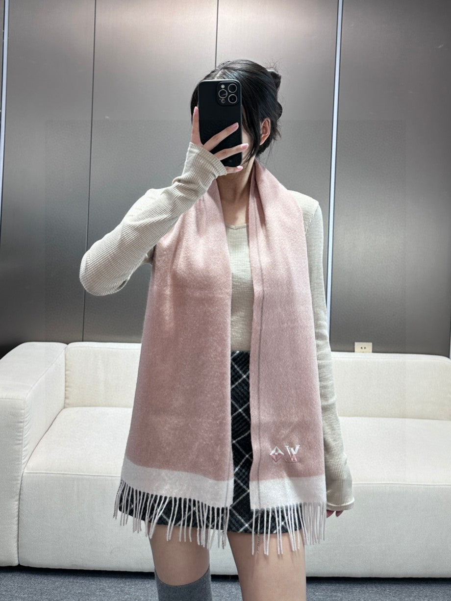 China Replica LV Scarf 44usd Only