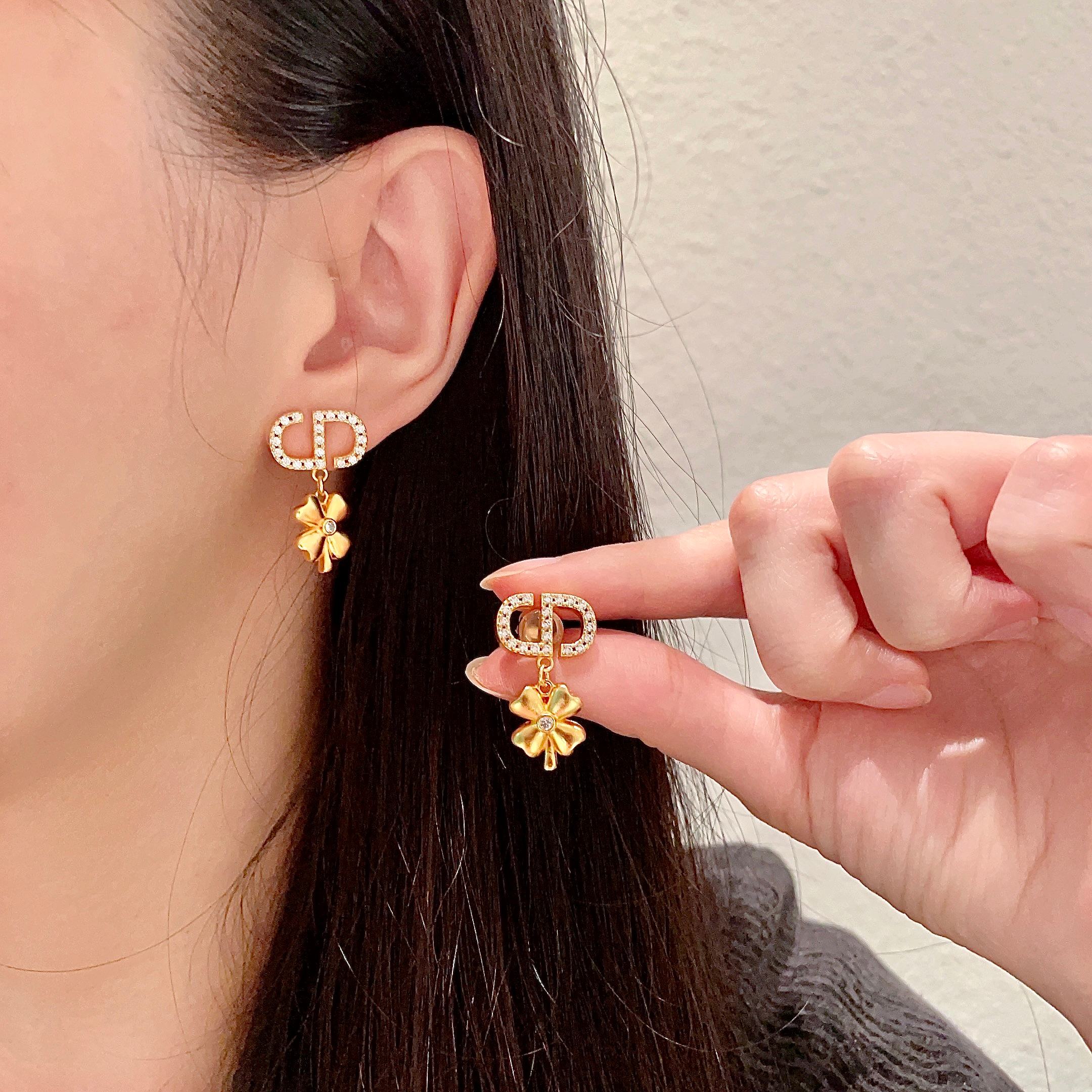 China Replica Dior Earrings 28usd Only